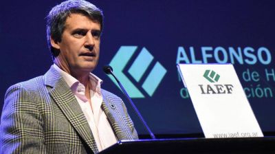 Hacienda autorizar�a un bono de fin de a�o y medio aguinaldo sin Ganancias