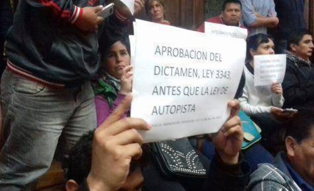 Vecinos en contra de la Illia