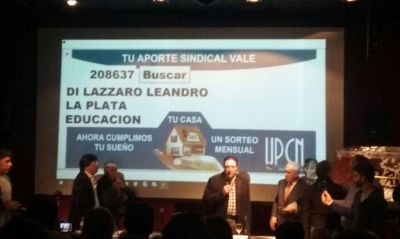 Leando Di Lazzaro, el ganador del primer sorteo del programa �Viviendas Solidarias�