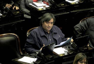 M�ximo insiste en la grieta con Cambiemos: 
