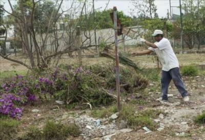 En Ciudad del Milagro los vecinos est�n furiosos porque las calles son un basural