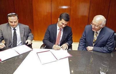 Urtubey firm� un convenio marco con autoridades de la Delegaci�n de Asociaciones Israelitas Argentinas