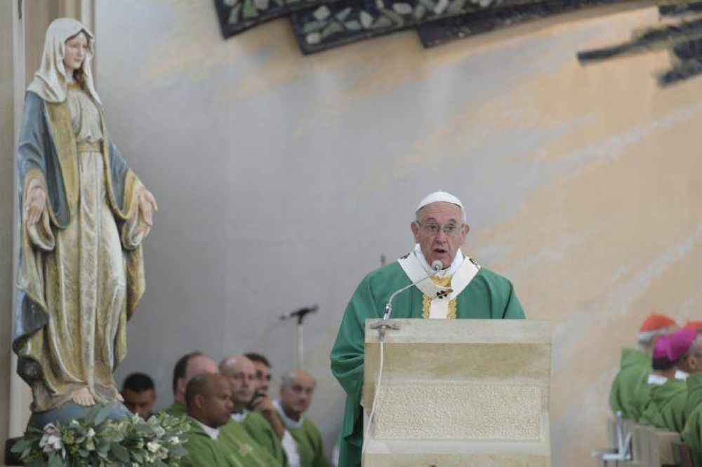 El Papa en Azerbaiyán: “La fe no es una fuerza mágica que baja del cielo”