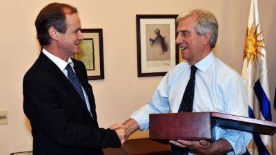 Ley de la Madera: el gobierno uruguayo y forestales respaldan a Bordet