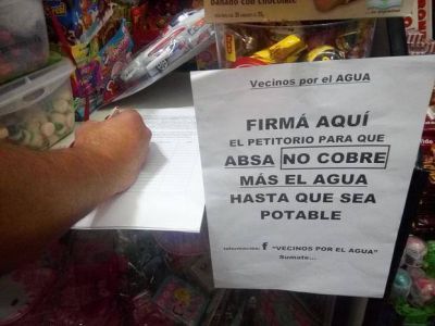 Agua salada: juntan mil firmas para que Absa deje de cobrar el servicio