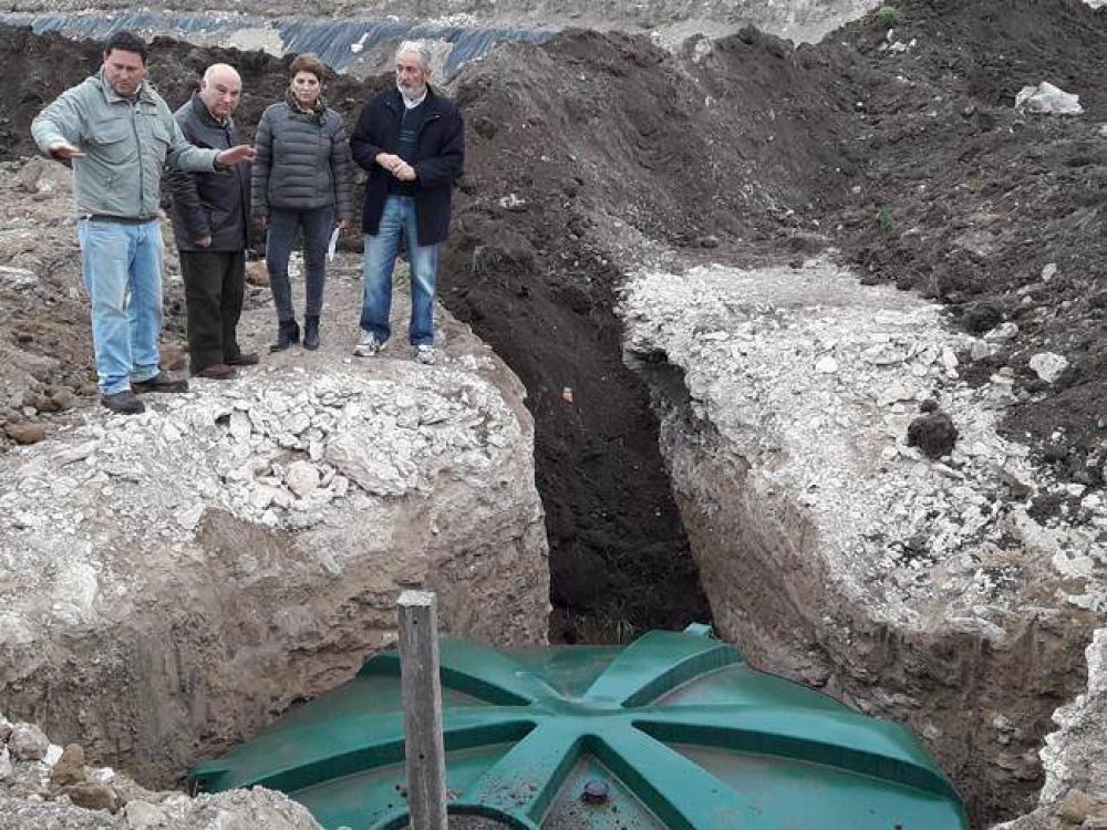 Inauguraron la s�ptima cava de recuperaci�n de l�quidos en el Basurero