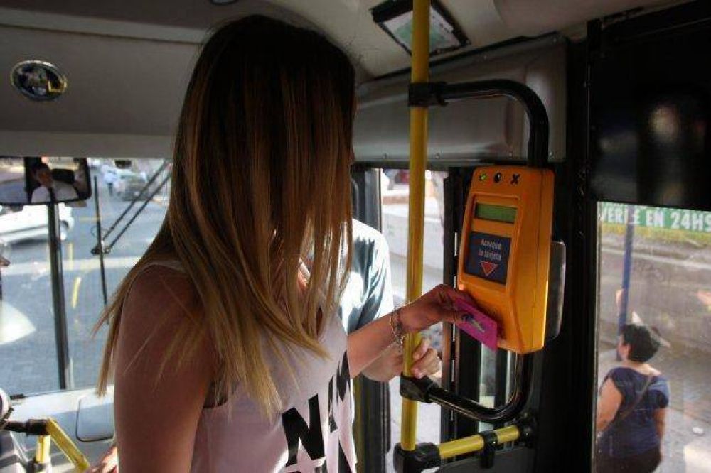 Los pasajeros de colectivo podr�n recargar la Red Bus desde internet