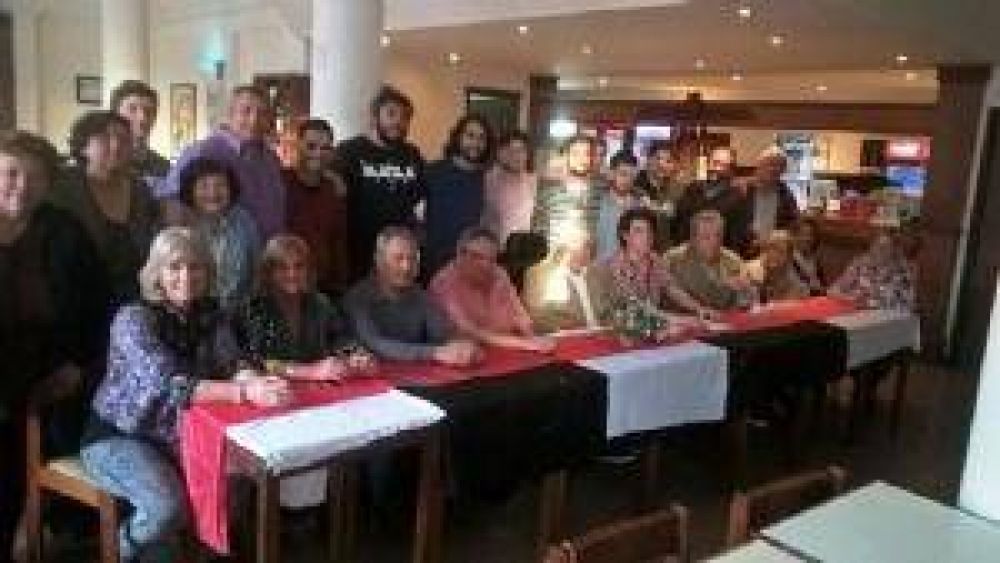 Se present� la lista que postula a Luis Mariano como presidente de la UCR local