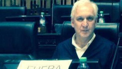 Gabriel Fuks repudi� la visita de Michel Temer