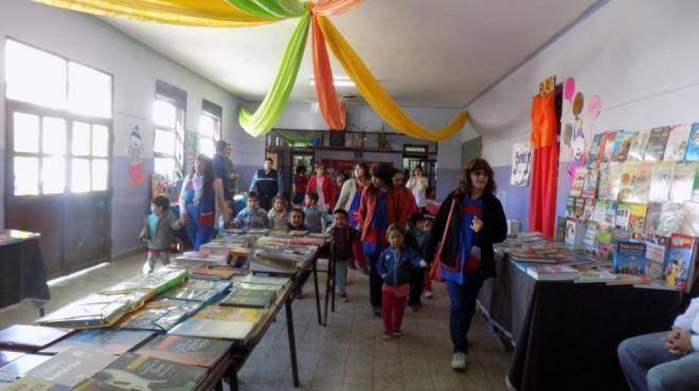 Con un nutrido programa se pone en marcha la Feria del Libro en Chos Malal
