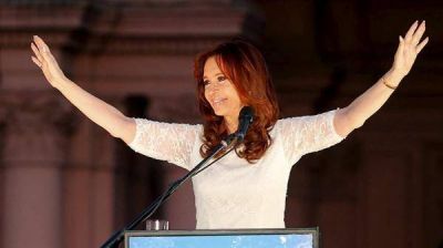 Pese a algunas encuestas que la muestran arriba, �CFK tiene decidido no jugar?