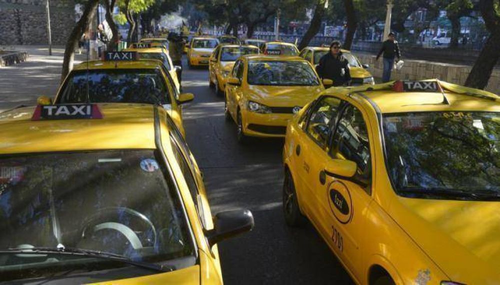 Taxistas bloquearn el Centro para protestar contra el municipio