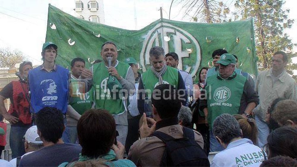 Los municipales de ATE Paran� definen conducci�n