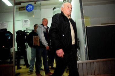 Conf�an en pagar los sueldos a los municipales en t�rmino