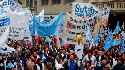M�s de 25 mil docentes se movilizaron por la reapertura de paritarias