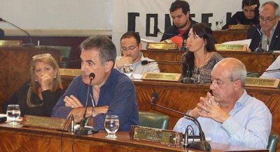 Es oficial la creaci�n del mono bloque Frente Nacional y Popular