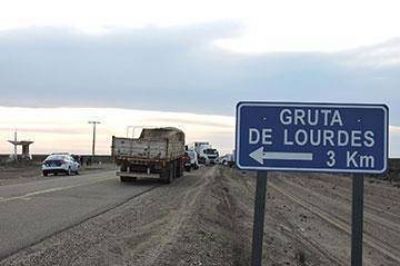 SITRAIC cort� el acceso a Puerto Deseado en demanda de trabajo