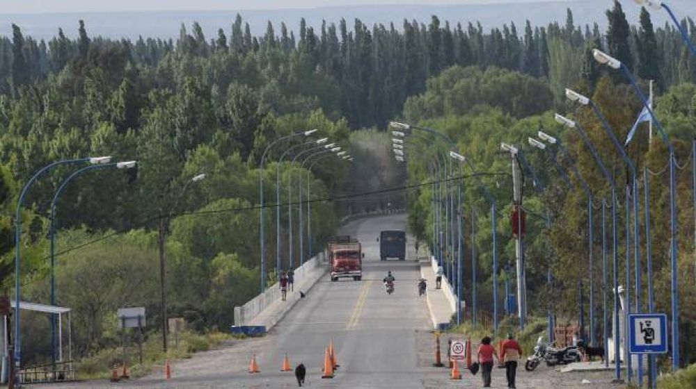 Roca pide datos a YPF por el plan para buscar gas al sur del r�o