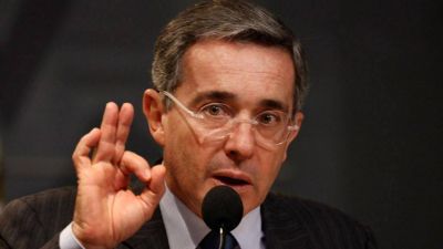 �lvaro Uribe: 