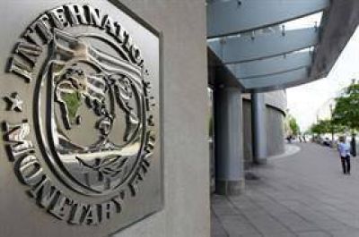 El FMI prev� para la Argentina una recesi�n del 1,8% este a�o y un crecimiento del 2,7% el pr�ximo