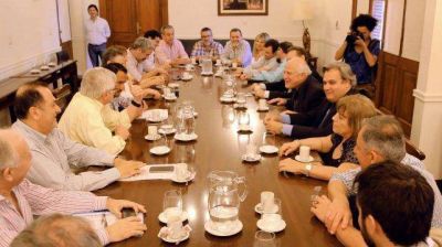 Lifschitz no descart� dar un bono, pero dijo que 