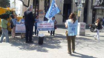 Docentes de Sadop se sumaron a la protesta de los universitarios