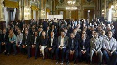Celebraron intendentes oficialistas y opositores