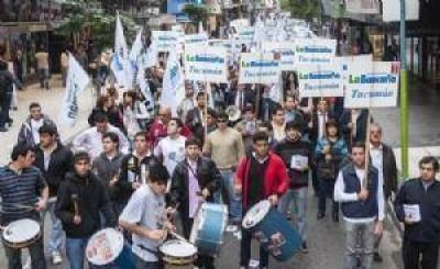 Los bancarios har�n asambleas de protesta por mejores salarios