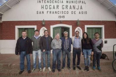 Visita de autoridades de PAMI al Hogar San Francisco de As�s