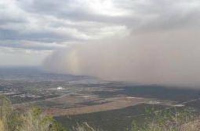 El temible temporal de viento y tierra solo dej� da�os materiales