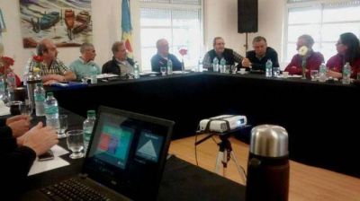 Guerra, presente en el Consejo Regional de Salud realizado en Carhu�
