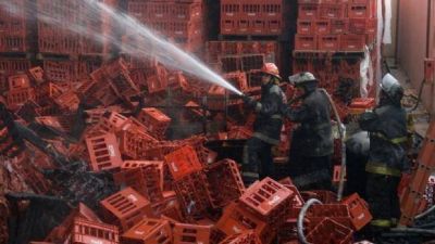 Importante incendio en los dep�sitos de la Coca Cola