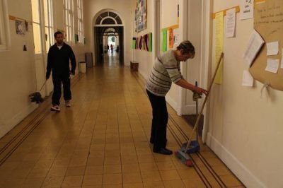 El reclamo salarial volvi� a paralizar a la Universidad