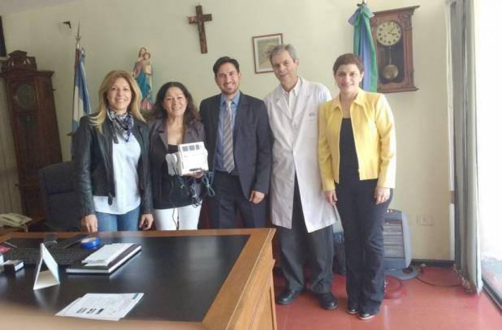 Donaron al hospital un dispositivo de monitoreo fetal