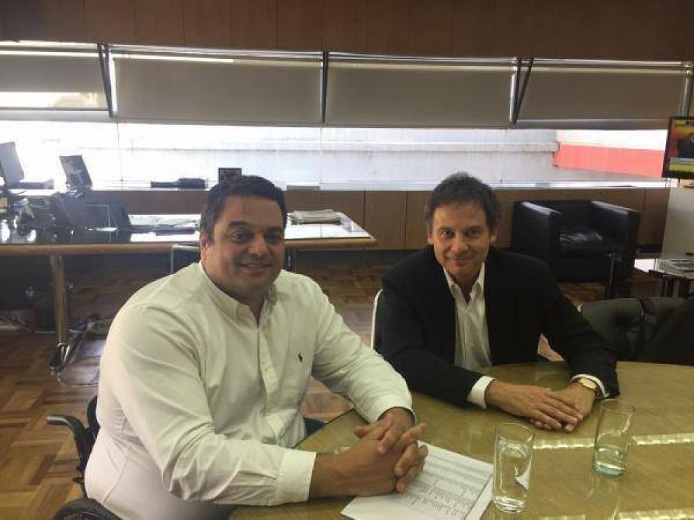 C�nclave entre Costa y Triaca por la situaci�n laboral