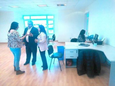 TREVELIN: Comenz� traslado de �reas al nuevo edificio municipal