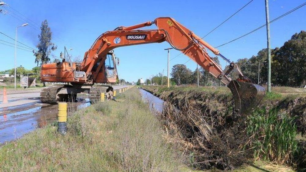 El canal San Mart�n tiene 80 toneladas menos de mugre