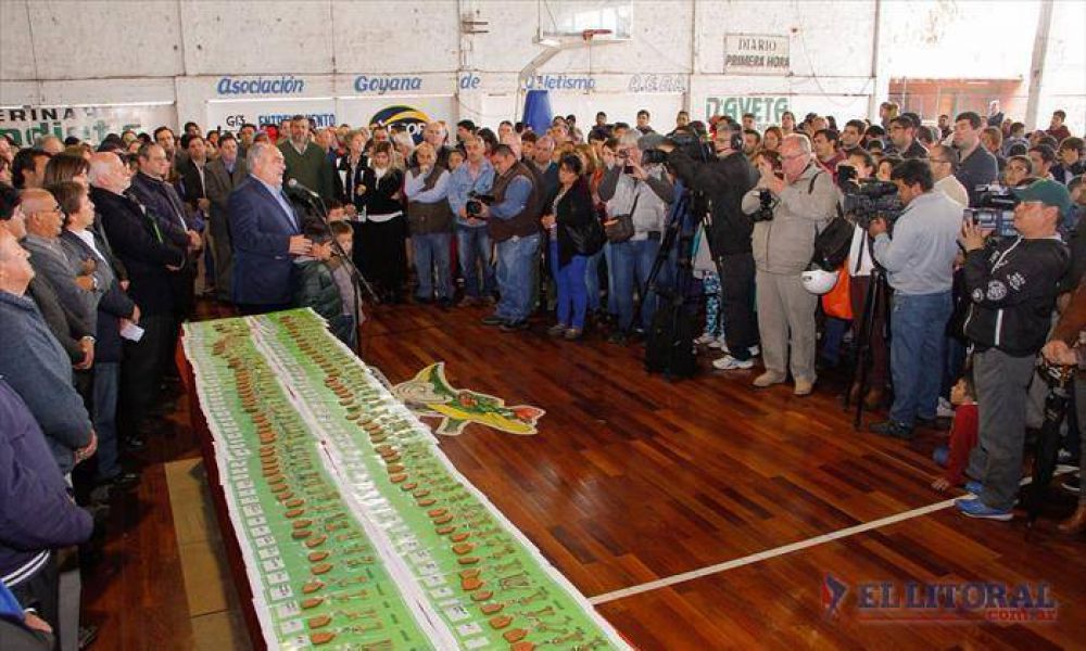 Goya: Colombi entreg 100 viviendas para la CGT, anunci 250 ms y ratific varias obras