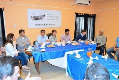 Paredes se reuni� con la C�mara de la Construcci�n