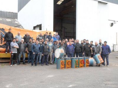 Trabajadores toman f�brica