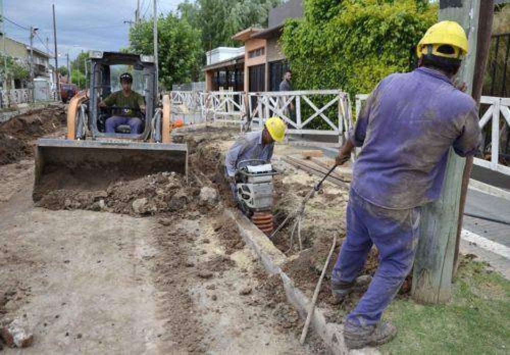 Construir�n un aliviador cloacal en el centro de Lomas y Banfield