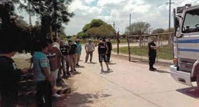 Transportistas bloquean salida de camiones en la Cooperativa de la U.U.A.