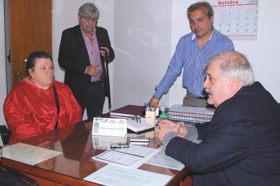 Di�logo con trabajadores de la AFIP: buscan recuperar la ca�da salarial