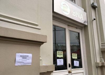 Por el caso B�ez, despidieron a dos empleados del BNA y la Asociaci�n de Jer�rquicos sali� en su defensa
