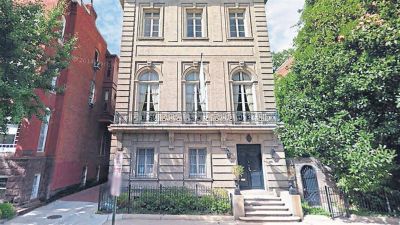 Oficial: ponen en venta de 33 inmuebles del Estado en el pa�s y en el exterior