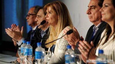 Intendentes de Formosa y de todo el pa�s eligieron a Ver�nica Magario presidenta de FAM