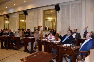 Cuelle: �La CPE hizo un apriete a lo fondo buitre�