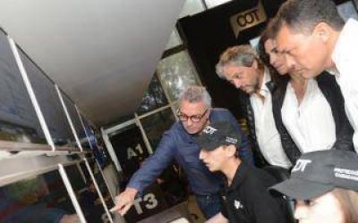 Julio Zamora recibi� a Walter Festa en Tigre