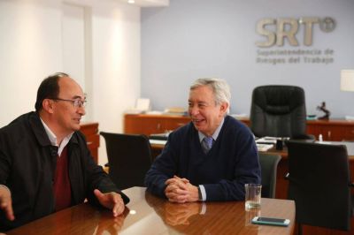 Salom�n anunci� la apertura en Saladillo de una oficina de la Comisi�n Medica Regional de la Superintendencia de Riesgos de Trabajo