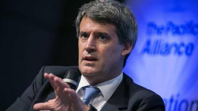 Prat-Gay dijo que ser� p�blico el informe del FMI sobre la Argentina